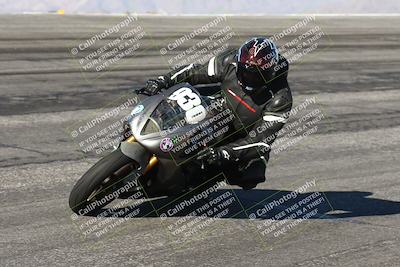 media/Jan-16-2026-CVMA Friday Practice (Fri) [[6f2bf47531]]/5-Racer 4-Trackday1/Session 2 (Bowl)/